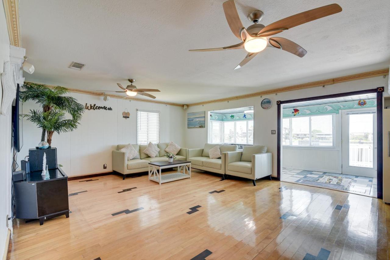 Waterfront Galveston Bay Retreat - 4 Mi To Beach! エクステリア 写真