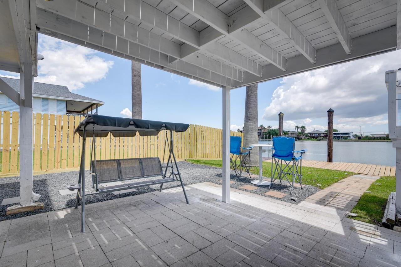 Waterfront Galveston Bay Retreat - 4 Mi To Beach! エクステリア 写真