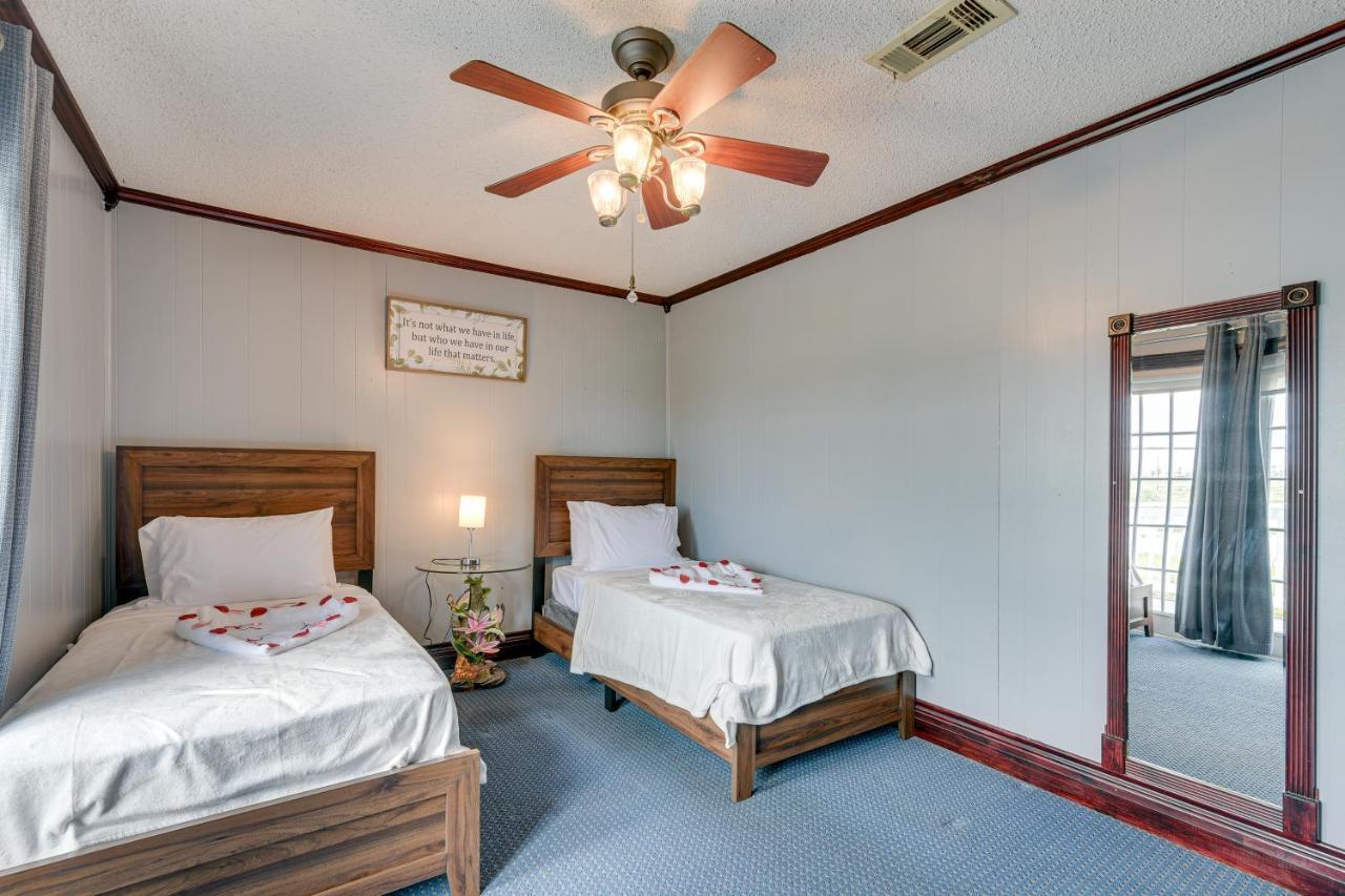 Waterfront Galveston Bay Retreat - 4 Mi To Beach! エクステリア 写真