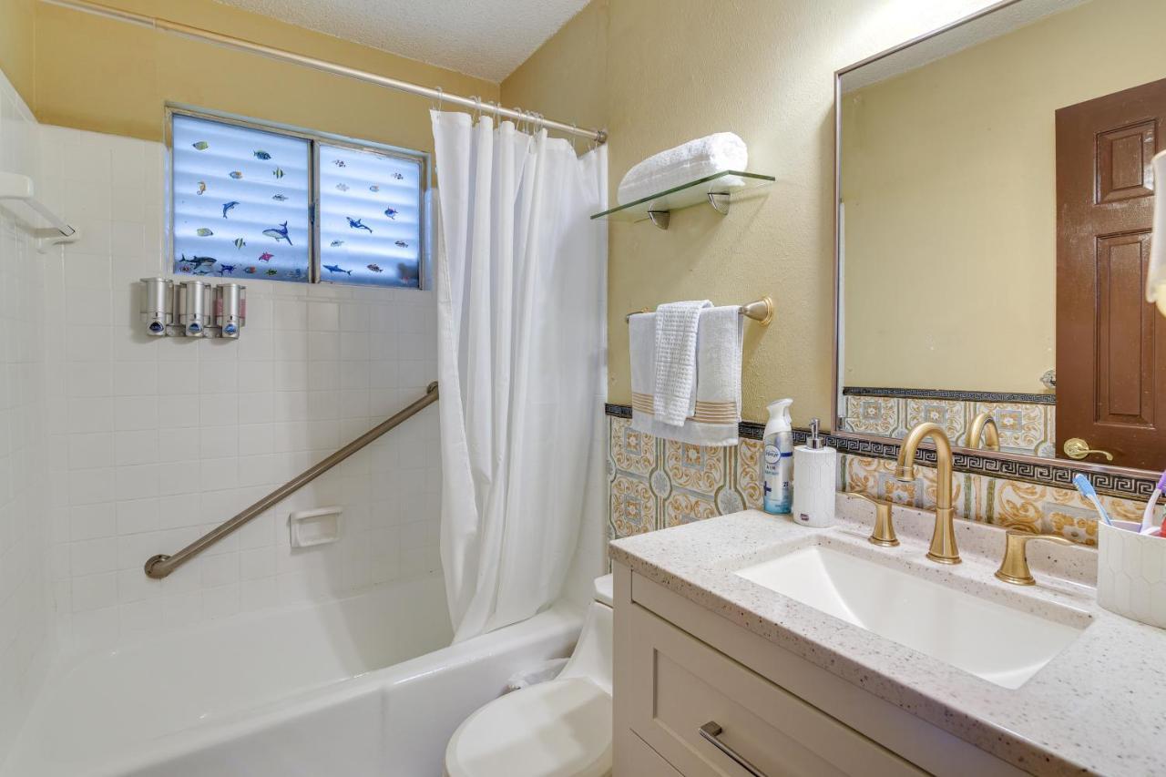 Waterfront Galveston Bay Retreat - 4 Mi To Beach! エクステリア 写真